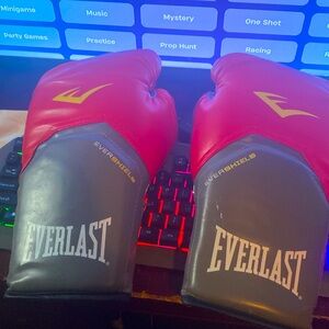 I don’t box anymore and I know someone needs these